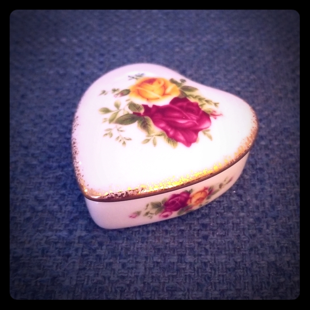 Royal Albert box